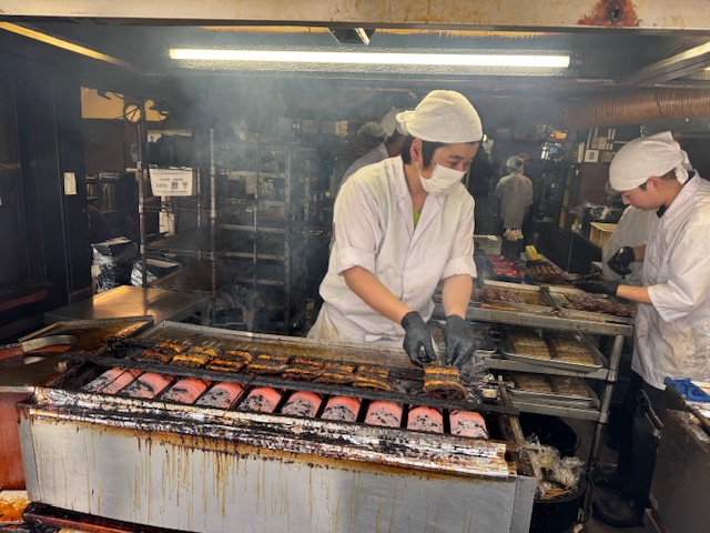 成田山名物うなぎを焼く職人の手仕事｜記憶に残る食の体験