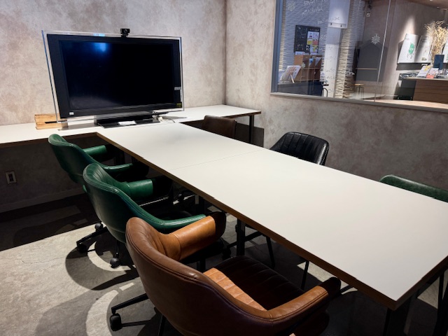 トリップケア町田店の店内
声が漏れることなくプライバシーが守れる会議室