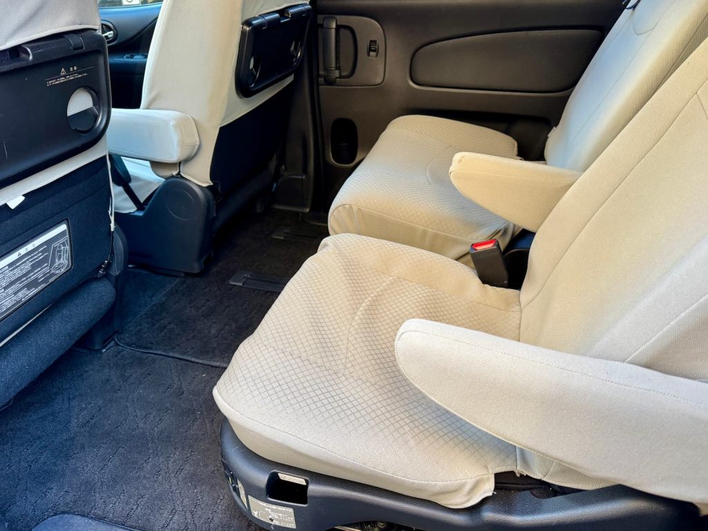 Trip☆Care. のスライドシート付き福祉介護タクシーの内装