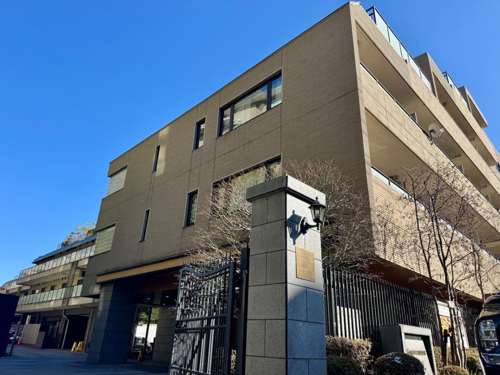 グランクレール成城ケアレジデンスの外観