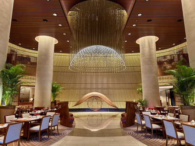 ザ・ペニンシュラ東京ロビーのカフェエントランススペース