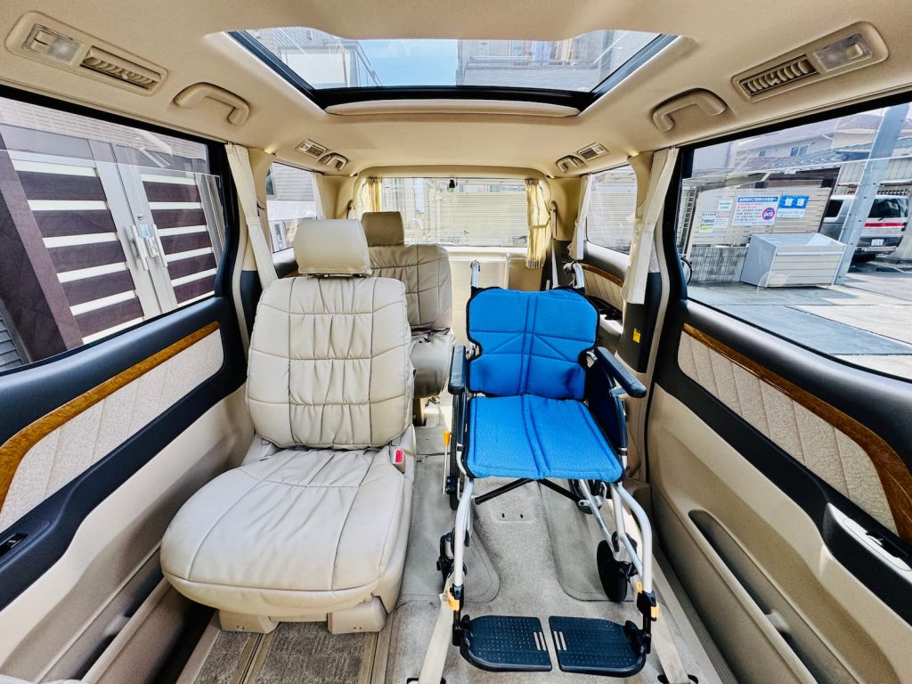町田市　福祉タクシー　アルファード　車内広々　Trip☆Care.