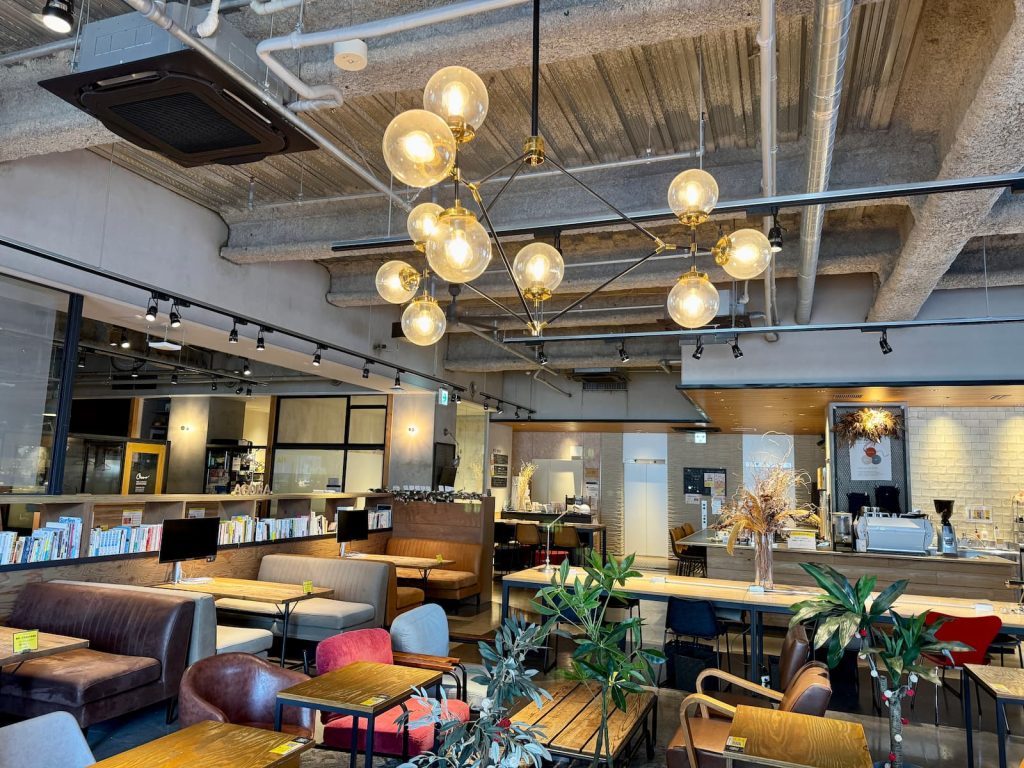 Trip☆Care.町田店　店内の様子　シャンデリア