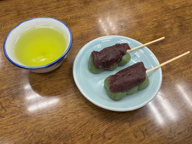 「男はつらいよ」の撮影現場となった柴又商店街にある高木屋老舗の草団子