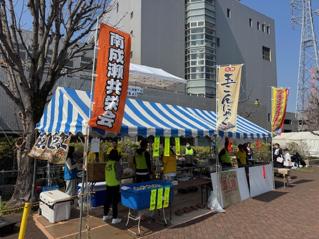 恩田川さくら祭りの商店会テント