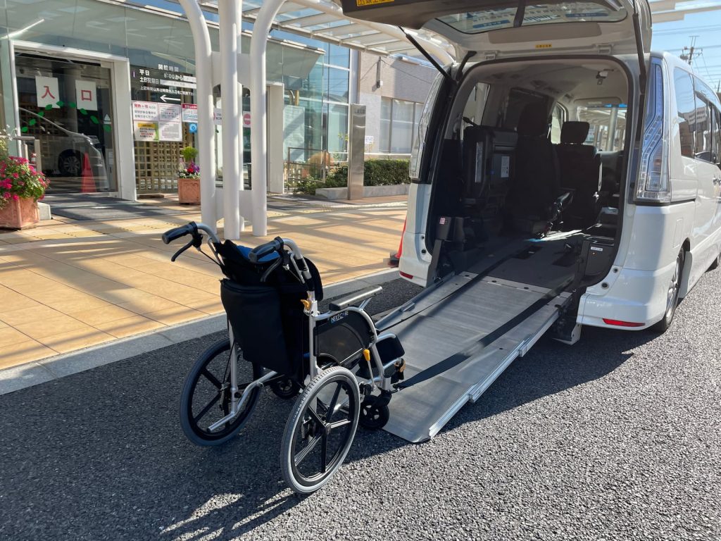 町田市　介護タクシー　スロープ車　町田市民病院